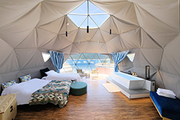 TENT GLAMPING