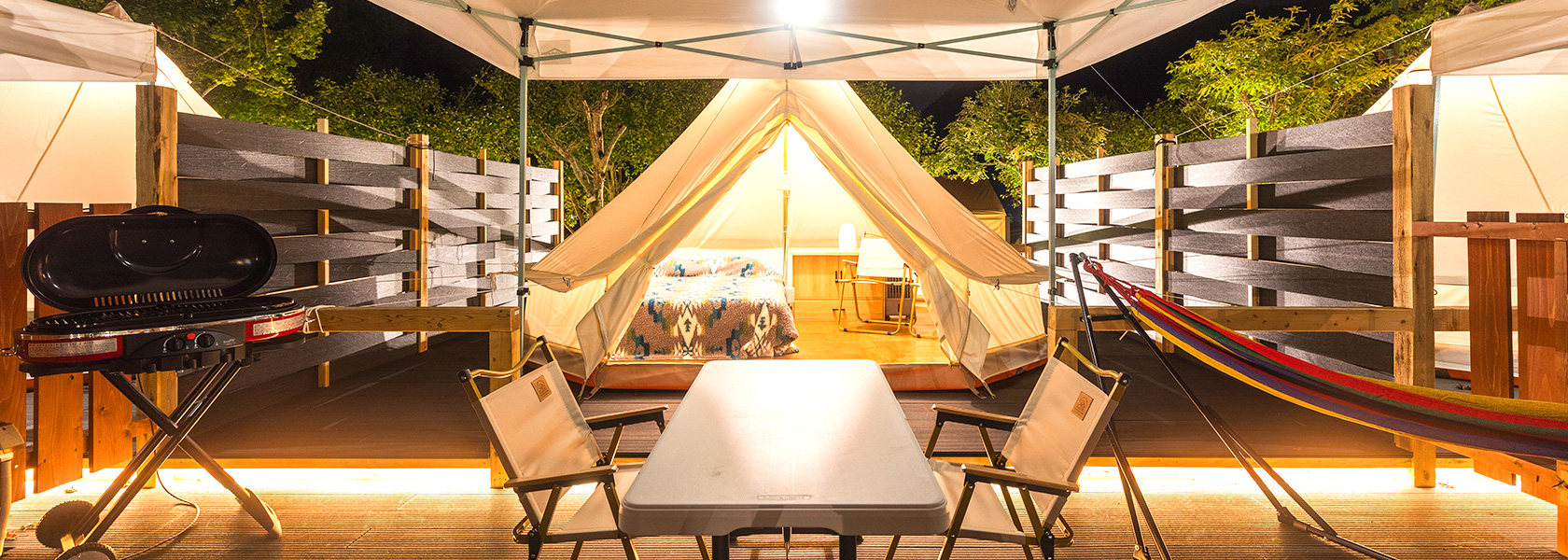 テント型グランピング
