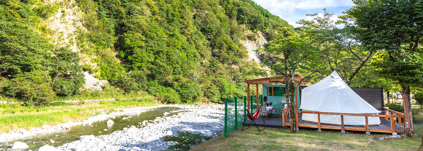 テント型グランピング